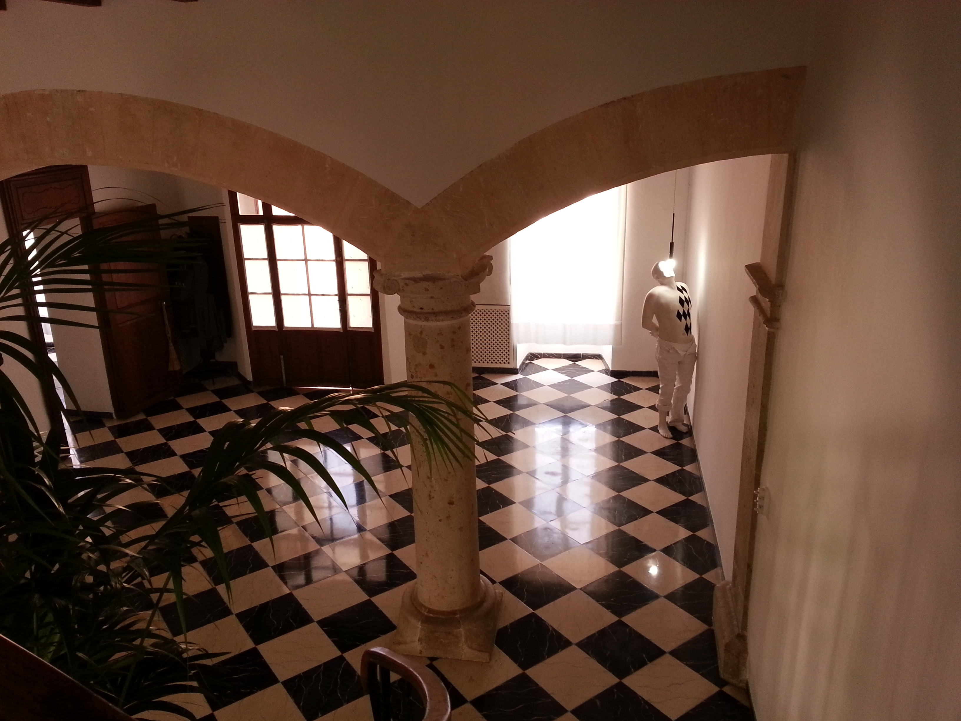 The foyer of Roig's home, with one of the artist's sculptures displayed on the right. Photo: Vesela Sretenovic