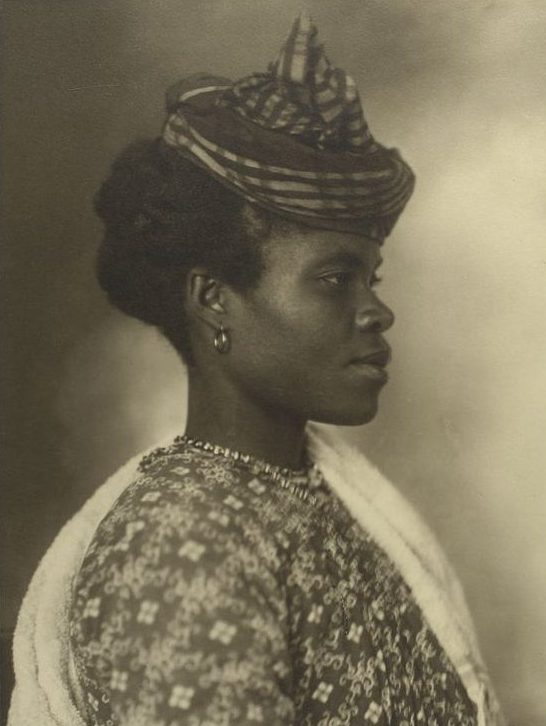 Augustus Sherman, Guadeloupean woman (from Ellis Island Series), 1911, Photography Collection, The New York Public Library